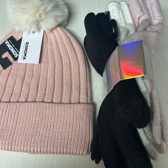 Madden Girl Gloves And Hat Bundle - Picture 2 of 2